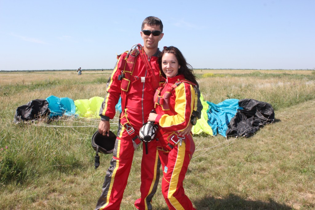Прыжки с парашютом в тандеме с инструктором в Азовском аэроклубе