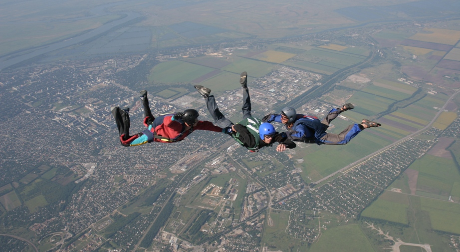 Обучение парашютизму в Азовском аэроклубе по программе AFF